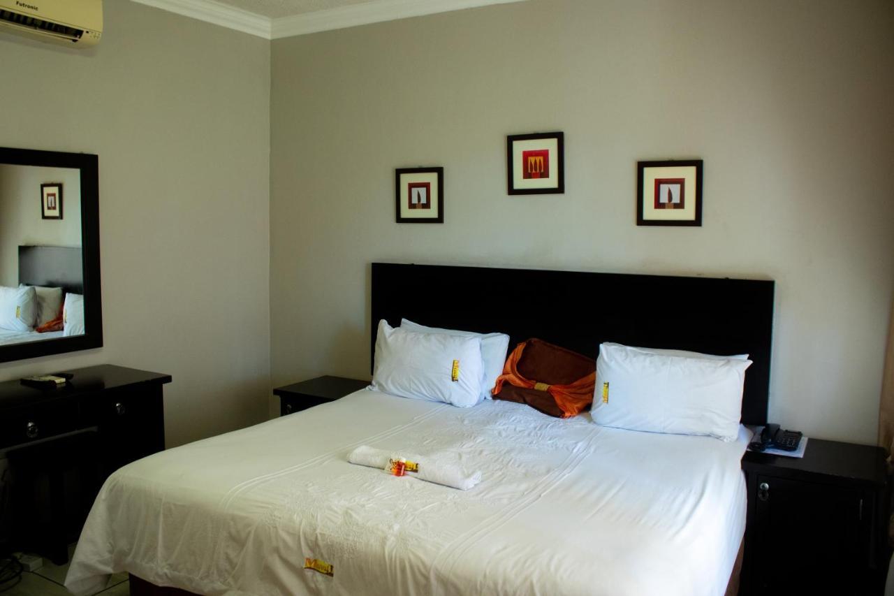 Masai Lodge Полокване Екстериор снимка